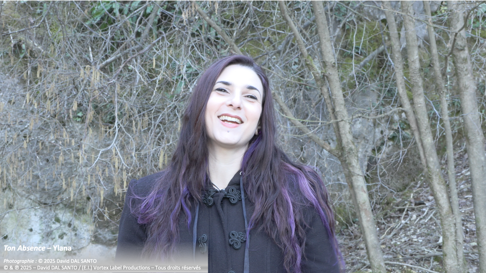 Ylana lors du tournage du clip vidéo "Ton Absence".